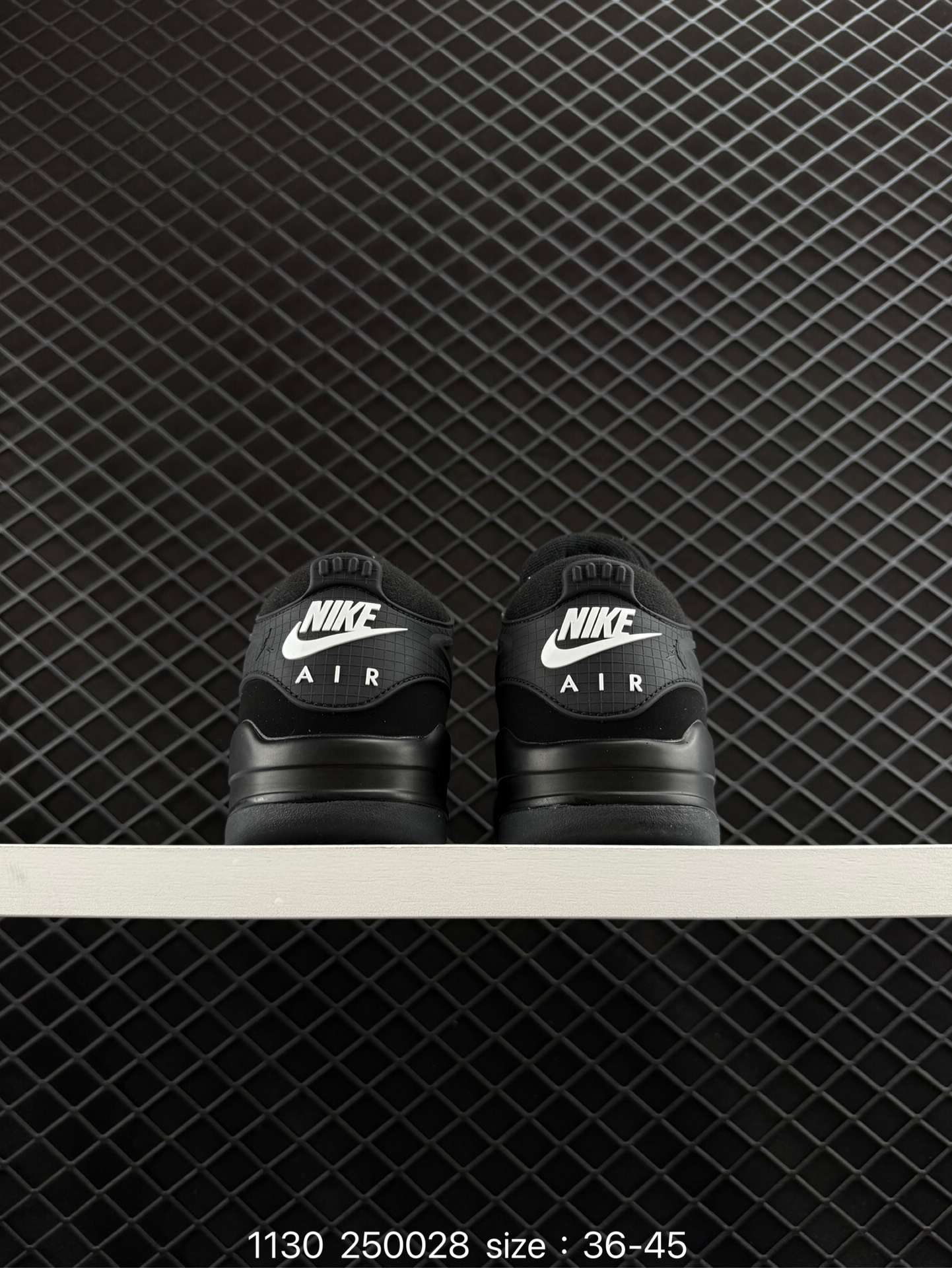 NK  Air Jordan 4 Retro RM